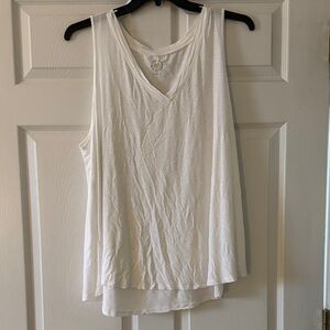 Elegant White Sleeveless Top